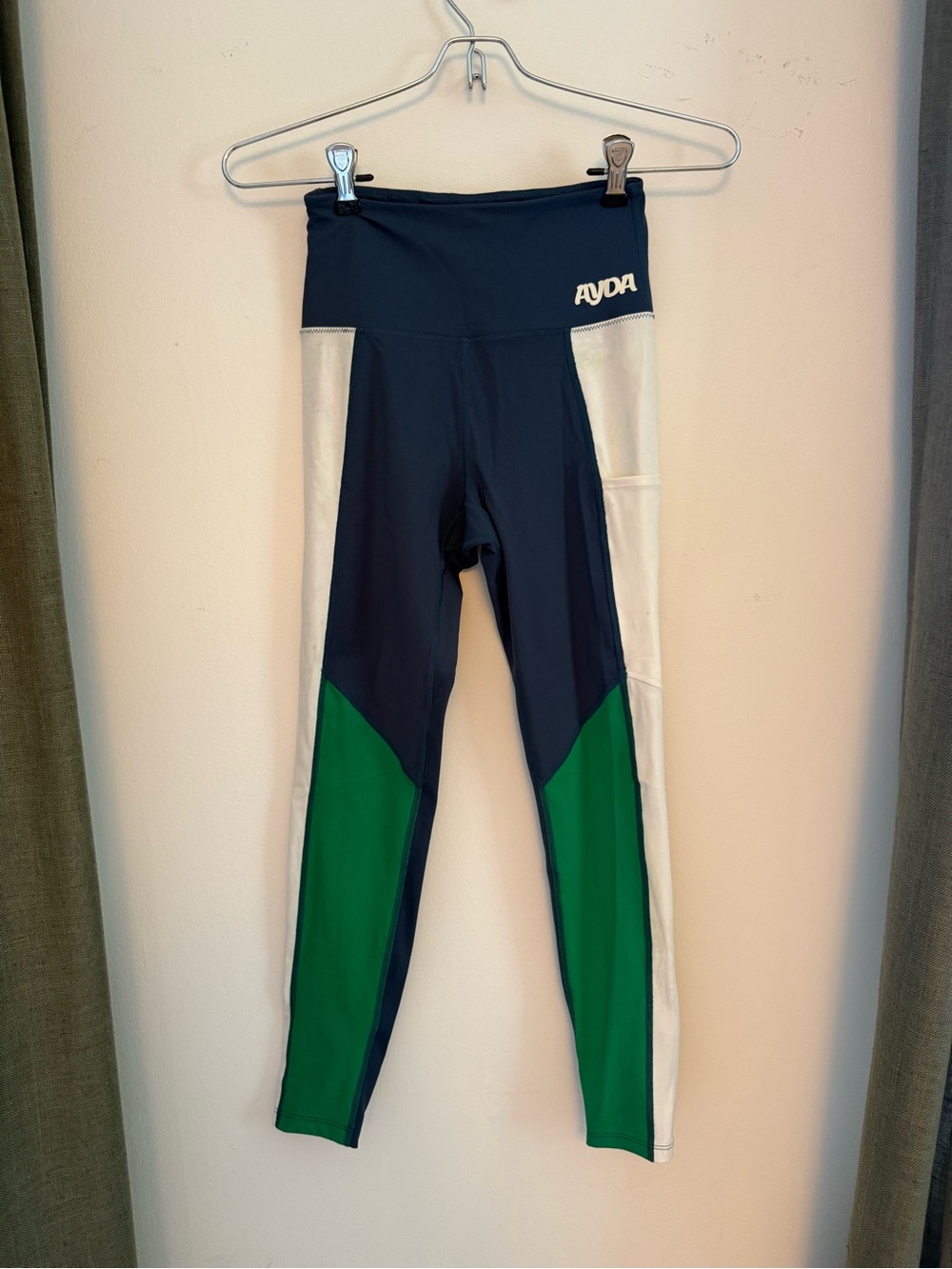 Colorblock High-Waist Leggings in Navy, Green & White